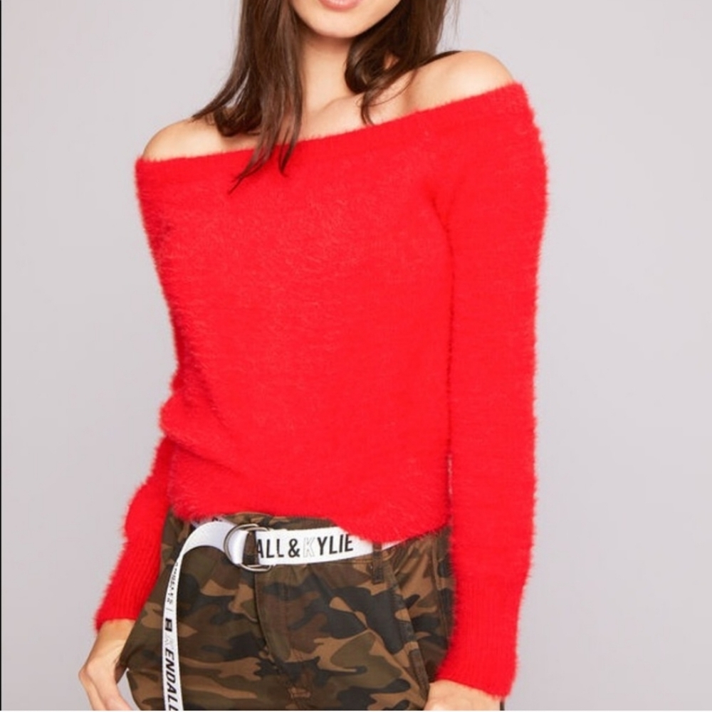KENDALL&KYLIE brand new fuzzy knit sweater